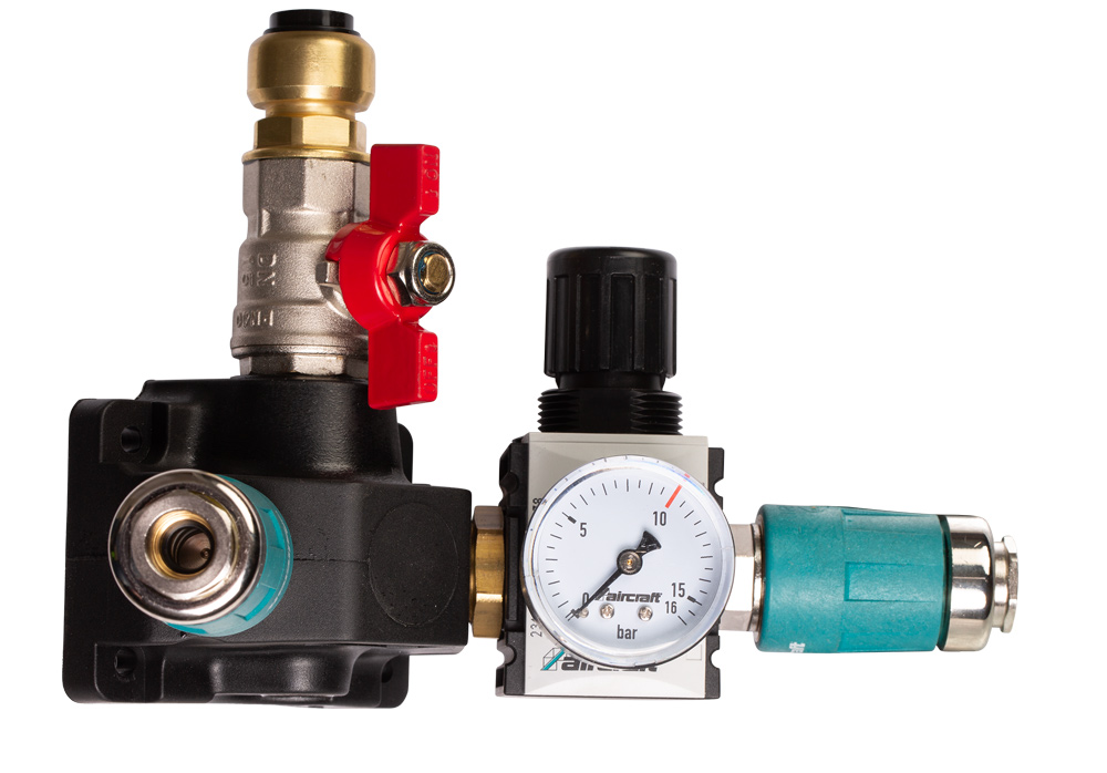 AIRCRAFT ROZDĚLOVACÍ KRABICE SE 2 BEZP. RYCHLOSPOJKAMI, VENTILEM, REGULÁTOREM ? 18 MM