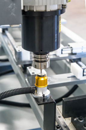 CNC obráběcí centrum na hliníkové profily SKX3-CNC-6000 ATC