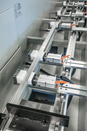 CNC obráběcí centrum na hliníkové profily SKX3-CNC-6000 ATC