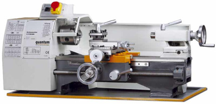 Stolní soustruh D 210 x 400 (3420321).