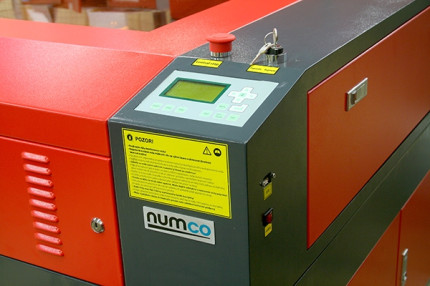 Gravírovací a řezací CO2 laser E 4060