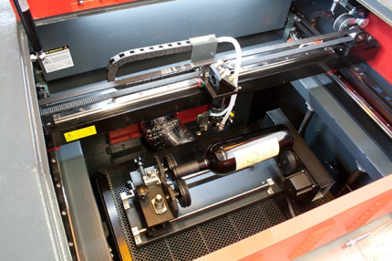 Gravírovací a řezací CO2 laser E 4060