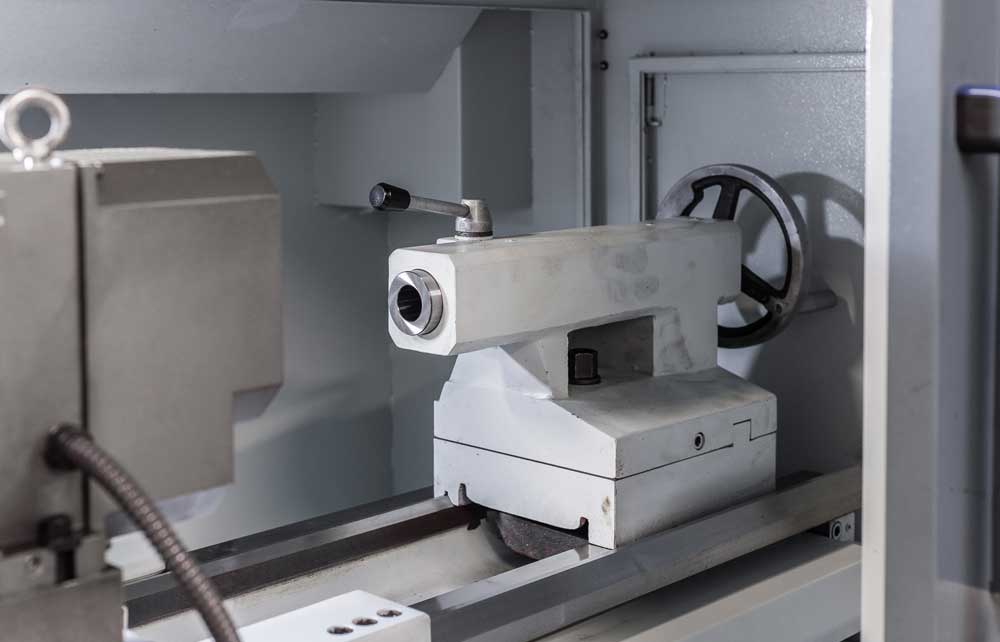 CNC sústruh Numco CK 6140 × 1000 s manuálnym skľučovadlom