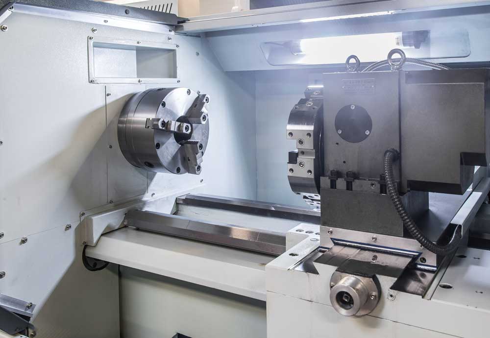 CNC soustruh Numco CK 6140 × 1000 s hydraulickým sklíčidlem