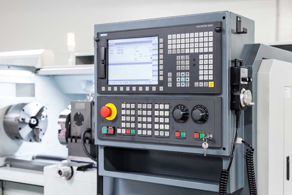 CNC sústruh Numco CK 6140 × 1000 s hydraulickým skľučovadlom