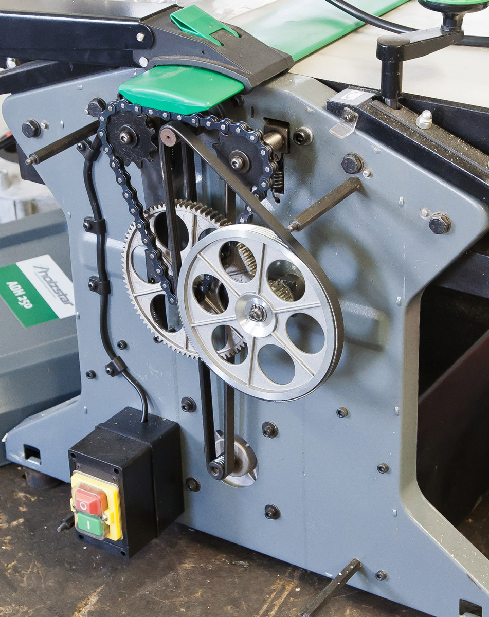 Hobľovačka s preťahom ADH 250