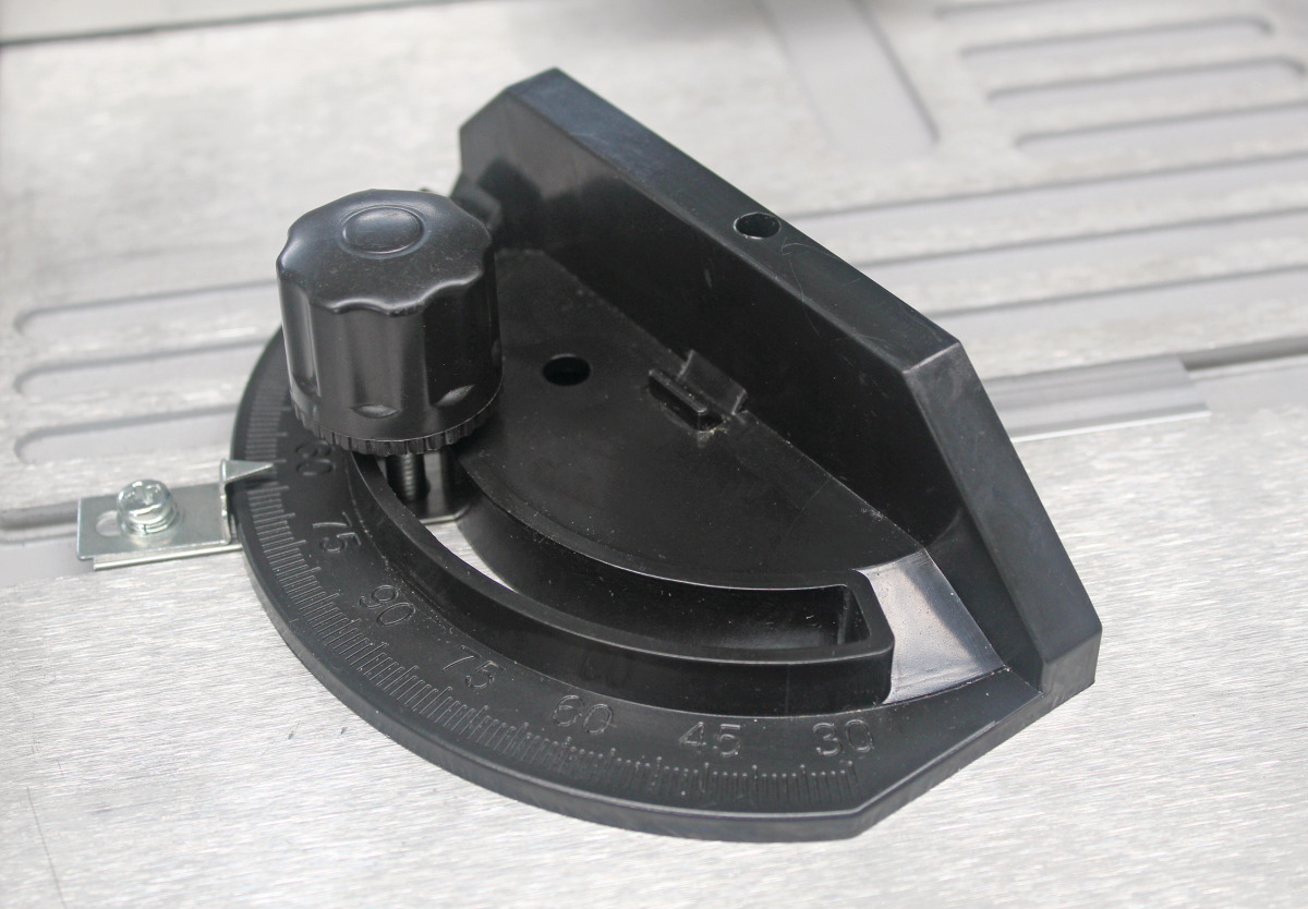 Spodná frézka na drevo TF 50 E